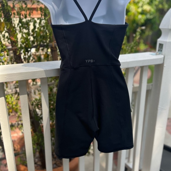 Abercrombie & Fitch Black Jumpsuit Sleek Minimalist Design - Picture 11 of 12